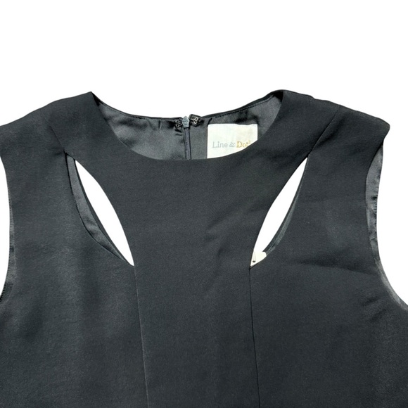 Line and Dot Sleeveless Black Dress - Picture 5 of 11